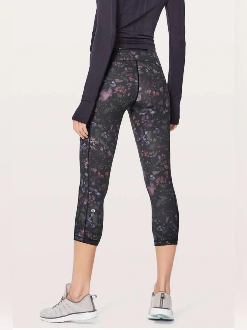 Lululemon Speed Up Crop (21